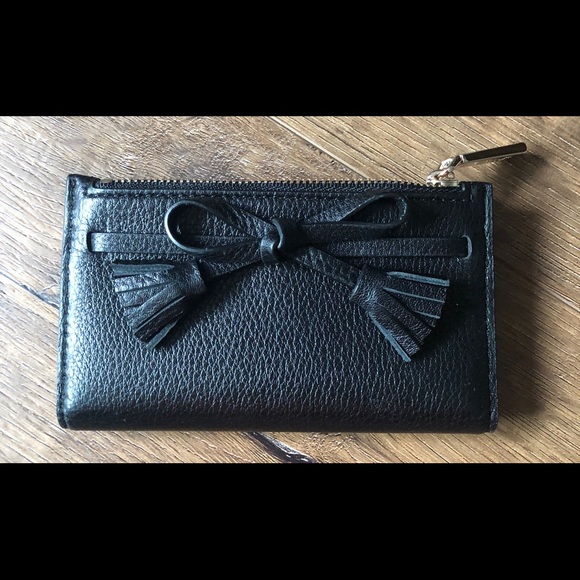 KATE SPADE-NWT Black Leather Wallet - Picture 1 of 9